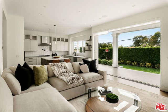 2053 Kerwood Avenue, Los Angeles, CA 90025