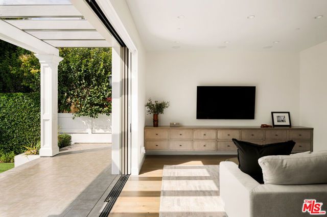 2053 Kerwood Avenue, Los Angeles, CA 90025