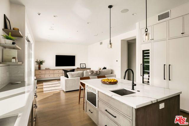 2053 Kerwood Avenue, Los Angeles, CA 90025