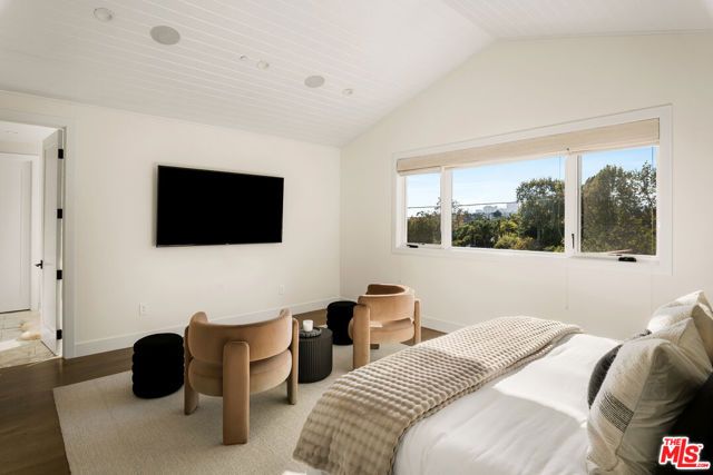 2053 Kerwood Avenue, Los Angeles, CA 90025