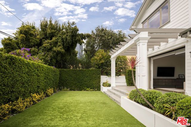2053 Kerwood Avenue, Los Angeles, CA 90025