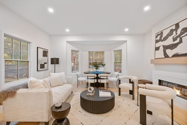 65 Francis A, Brookline, MA 02446