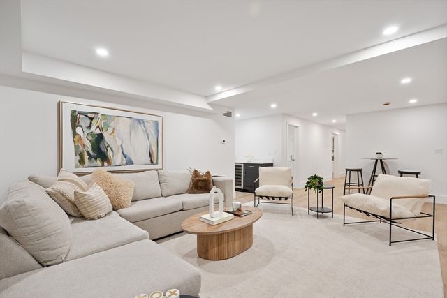 65 Francis A, Brookline, MA 02446