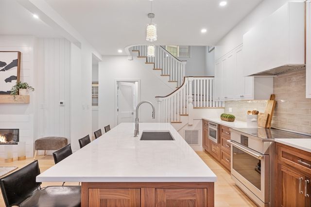 65 Francis A, Brookline, MA 02446