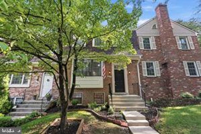 3977 BURNING BUSH CT, Fairfax, VA 22033
