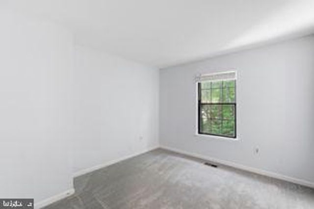 3977 BURNING BUSH CT, Fairfax, VA 22033