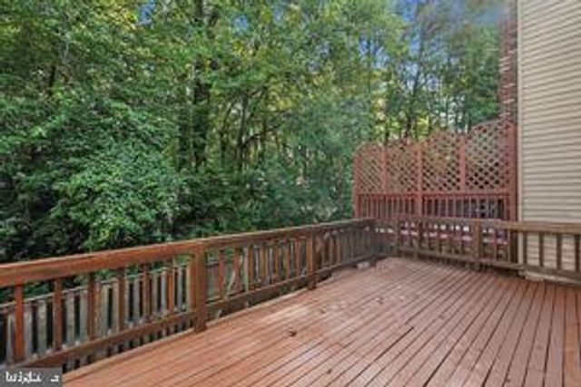 3977 BURNING BUSH CT, Fairfax, VA 22033