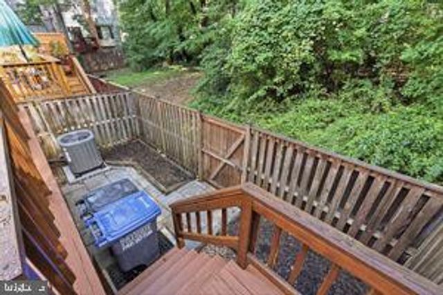 3977 BURNING BUSH CT, Fairfax, VA 22033