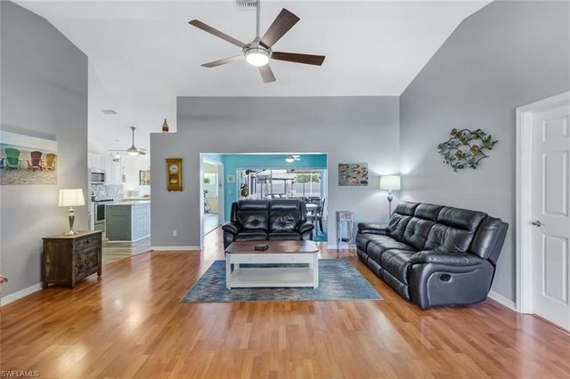 2004 SE 8th AVE, Cape Coral, FL 33990