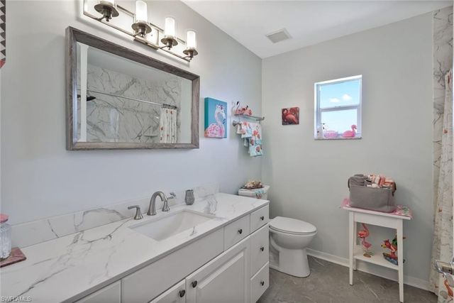 2004 SE 8th AVE, Cape Coral, FL 33990