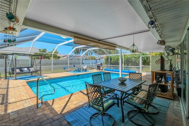 2004 SE 8th AVE, Cape Coral, FL 33990