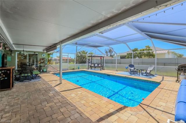 2004 SE 8th AVE, Cape Coral, FL 33990