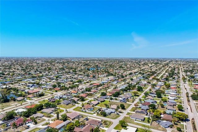 2004 SE 8th AVE, Cape Coral, FL 33990