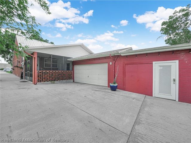 1961 Lakeview Drive, Sebring, FL 33870