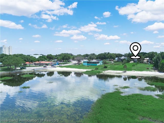 1961 Lakeview Drive, Sebring, FL 33870