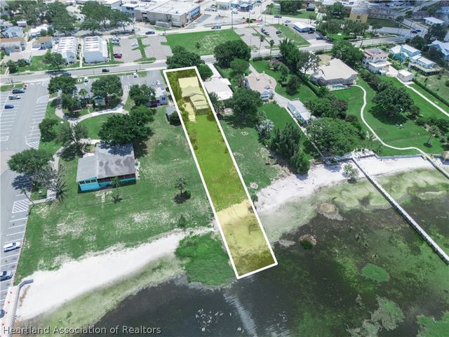 1961 Lakeview Drive, Sebring, FL 33870