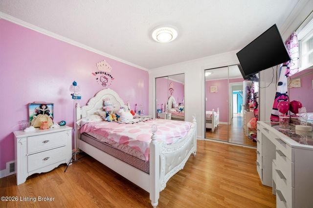 5135 Maryview Dr, Louisville, KY 40216