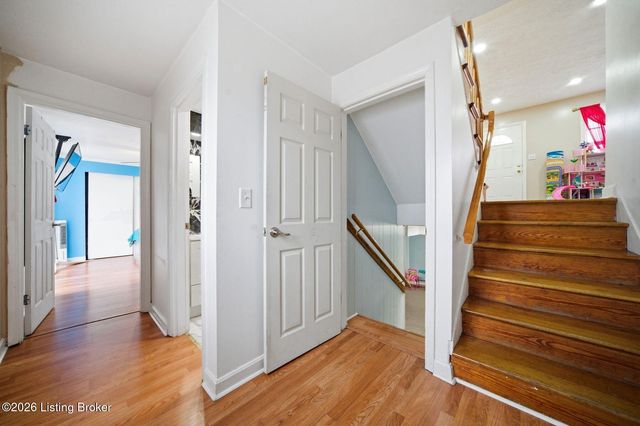 5135 Maryview Dr, Louisville, KY 40216