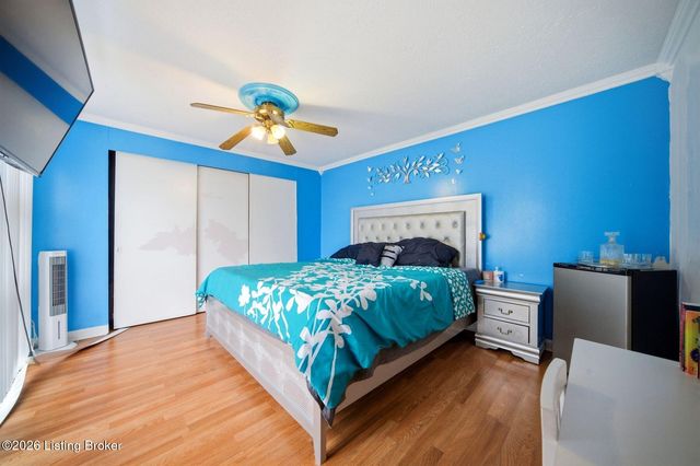 5135 Maryview Dr, Louisville, KY 40216