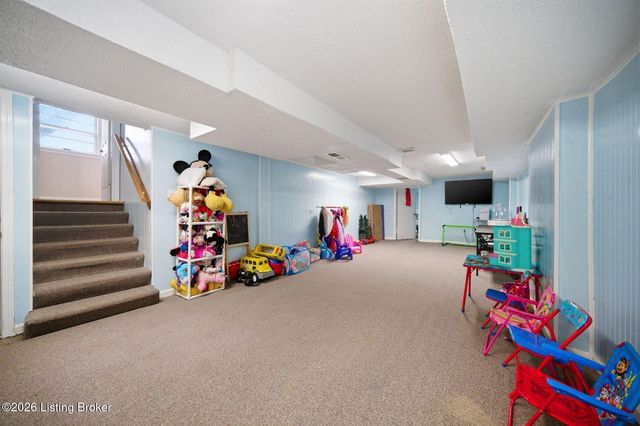 5135 Maryview Dr, Louisville, KY 40216