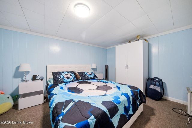 5135 Maryview Dr, Louisville, KY 40216