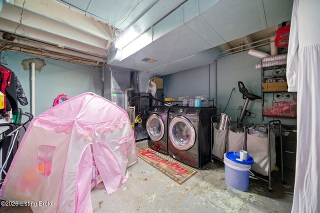 5135 Maryview Dr, Louisville, KY 40216