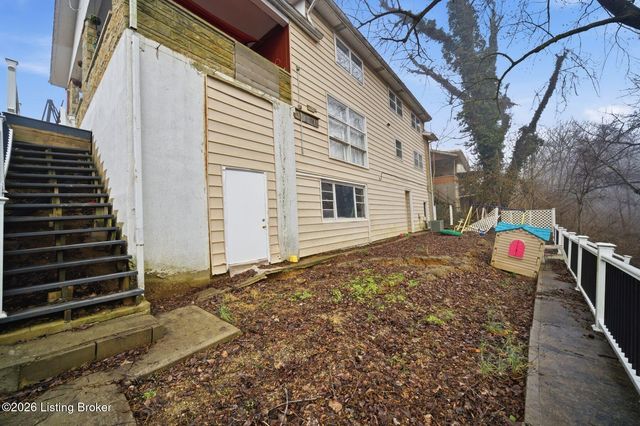 5135 Maryview Dr, Louisville, KY 40216