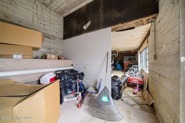 5135 Maryview Dr, Louisville, KY 40216