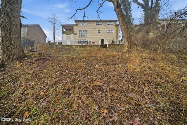 5135 Maryview Dr, Louisville, KY 40216