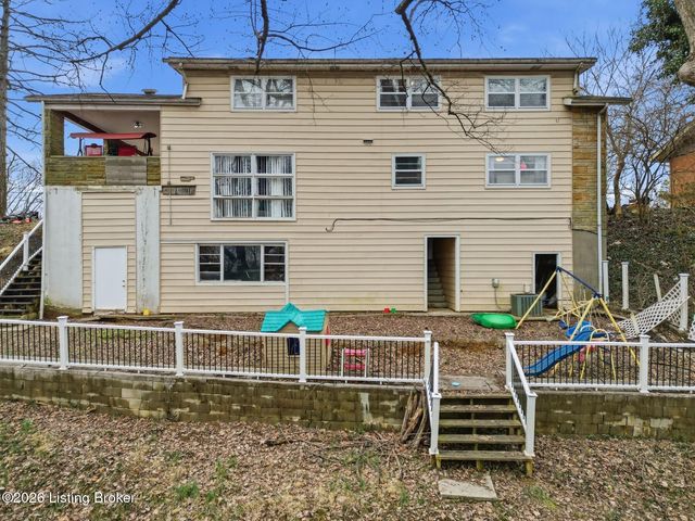 5135 Maryview Dr, Louisville, KY 40216