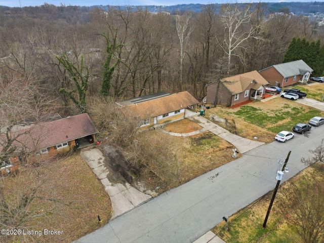 5135 Maryview Dr, Louisville, KY 40216