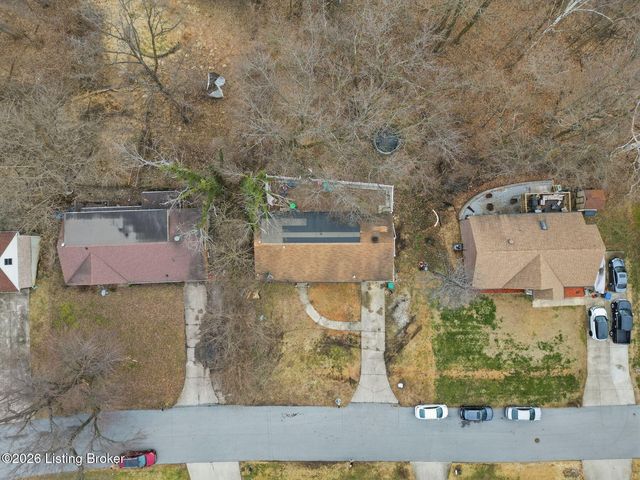 5135 Maryview Dr, Louisville, KY 40216