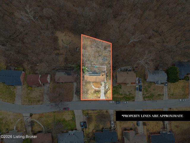 5135 Maryview Dr, Louisville, KY 40216