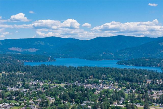 9090 N Runkle RD, Hayden, ID 83835