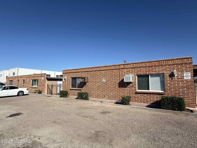 5433 E 30th St Apt D, Tucson, AZ 85711