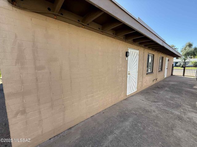 5433 E 30th St Apt D, Tucson, AZ 85711