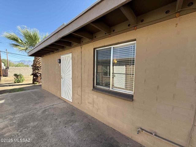 5433 E 30th St Apt D, Tucson, AZ 85711