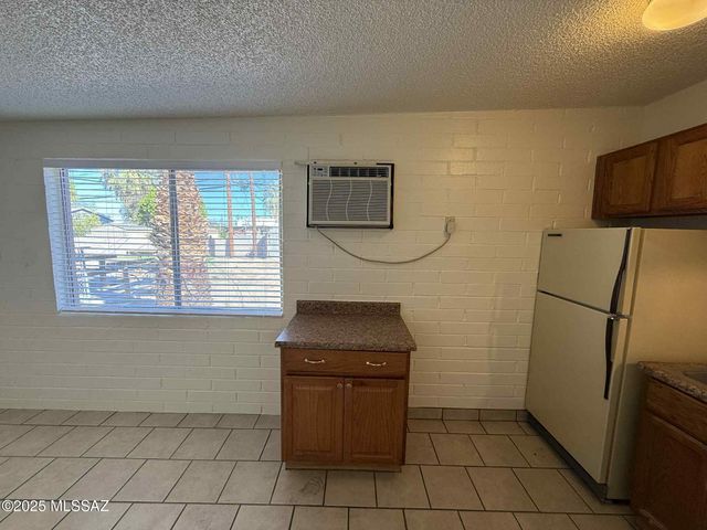 5433 E 30th St Apt D, Tucson, AZ 85711