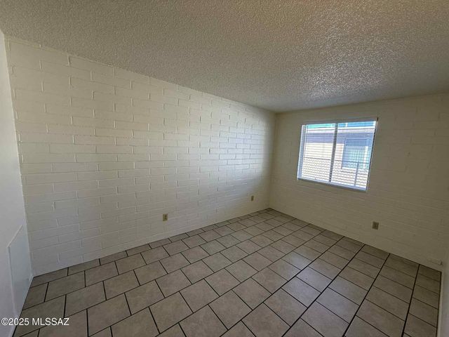 5433 E 30th St Apt D, Tucson, AZ 85711