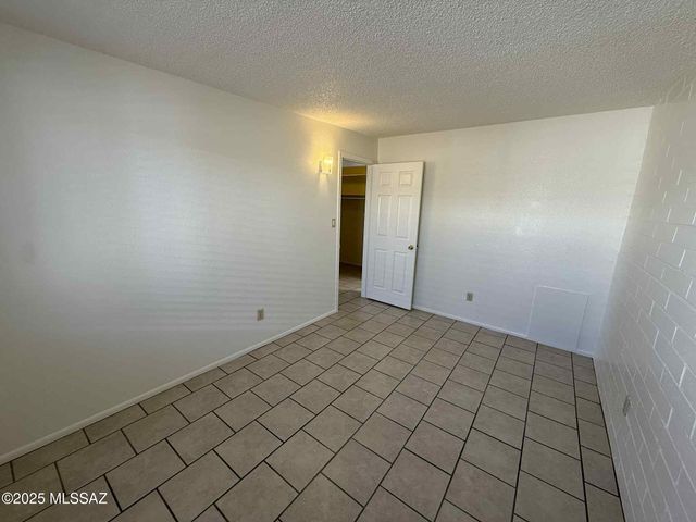 5433 E 30th St Apt D, Tucson, AZ 85711