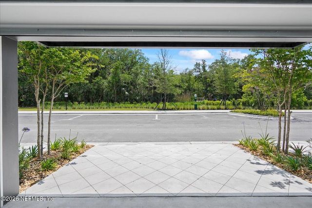 1928 PRUDENTIAL Drive, Jacksonville, FL 32207