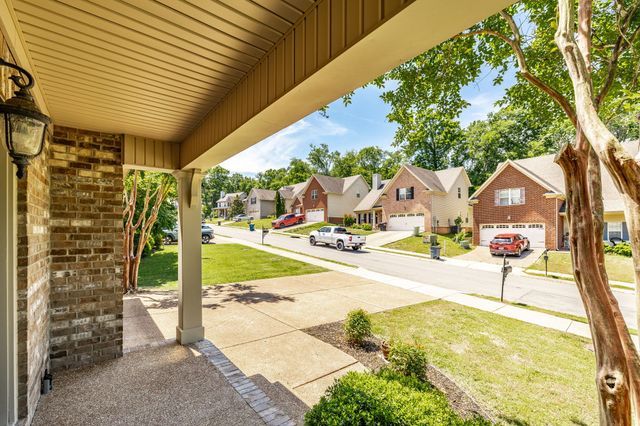 117 Otter Glenn Dr, Hendersonville, TN 37075