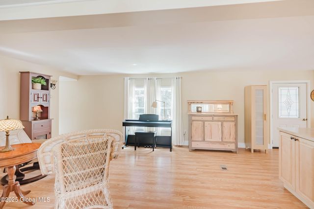 77 Davitt Lake Road, Poestenkill, NY 12018