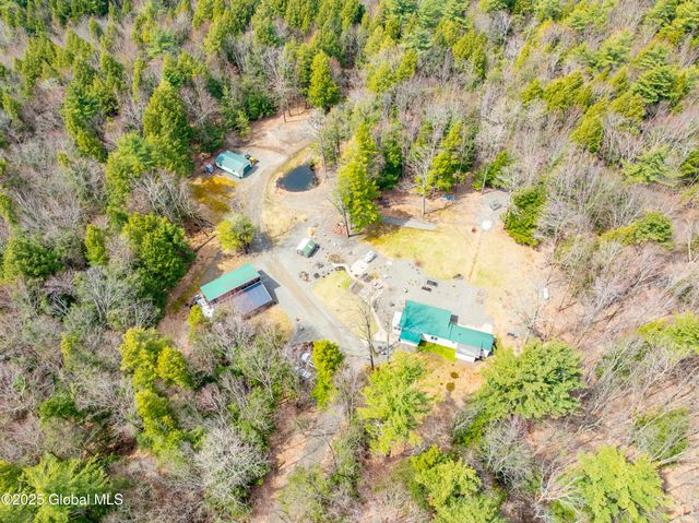 77 Davitt Lake Road, Poestenkill, NY 12018