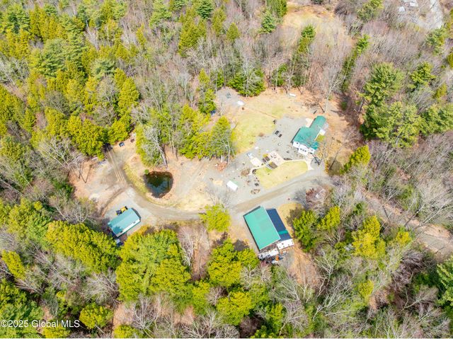 77 Davitt Lake Road, Poestenkill, NY 12018