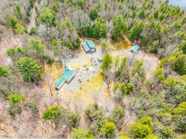 77 Davitt Lake Road, Poestenkill, NY 12018