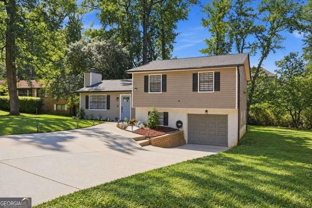 3316 Alcazar Drive SW, Lilburn, GA 30047