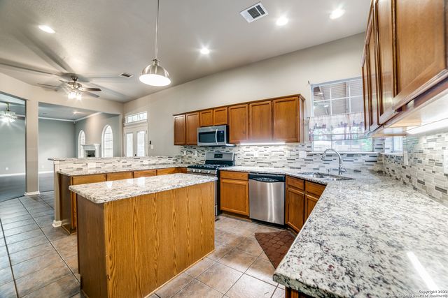 7 BRENTCOVE, San Antonio, TX 78254