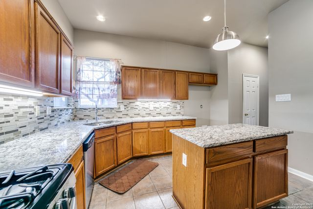 7 BRENTCOVE, San Antonio, TX 78254