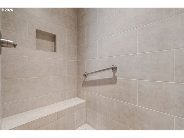 14330 Se CHRISTENSON Ct, Clackamas, OR 97015